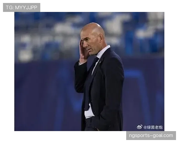 齐达内与弗格森战术推进方式的分化如何体现对体系依赖的演进趋势 齐达内与弗格森战术推进方式的分化如何体现对体系依赖的演进趋势